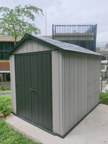 Keter Oakland big outdoor shed 7x9 slabs