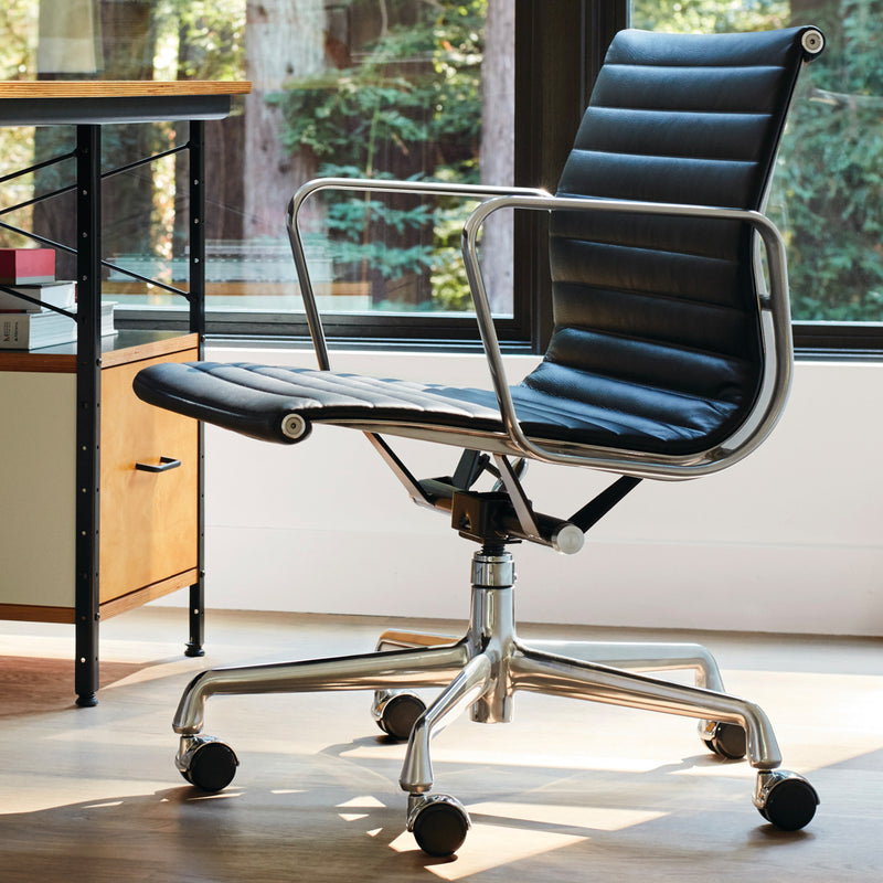 eames aluminum group chair upholstery