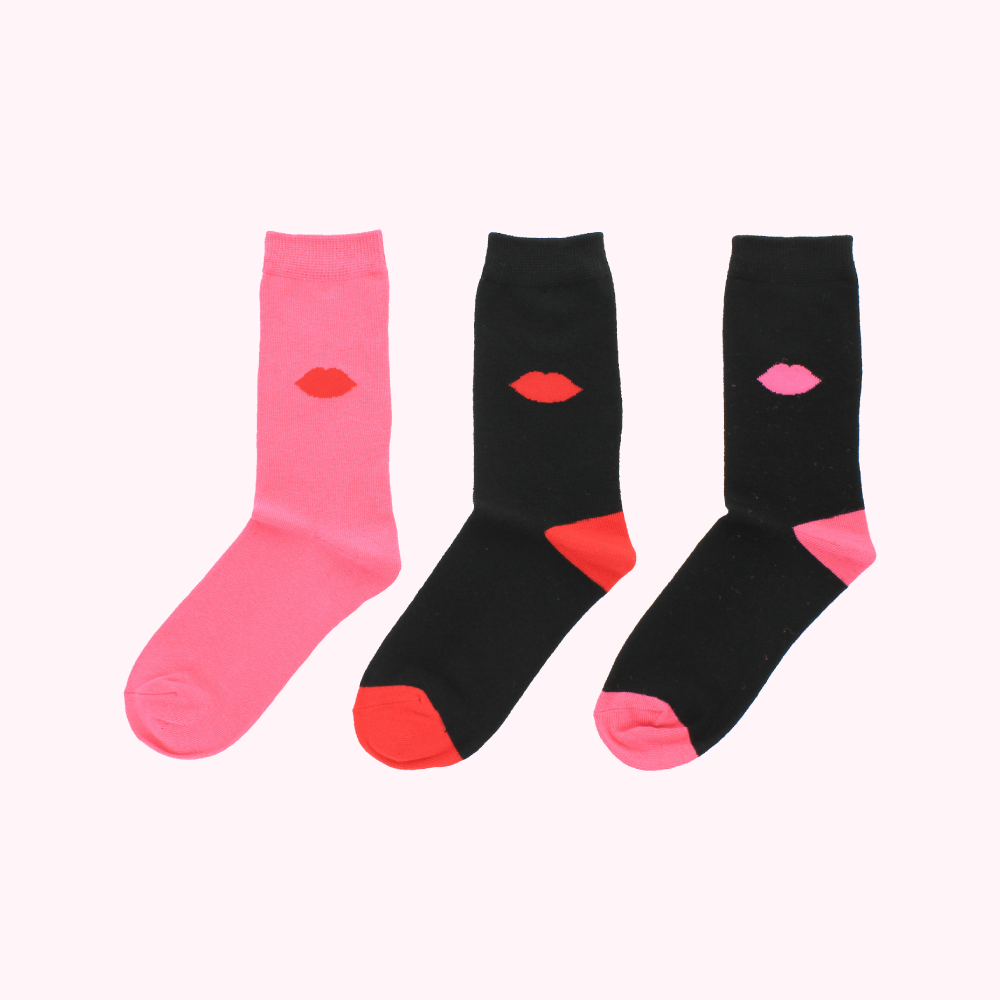 PINK AND RED LIP BLOT ANKLE SOCKS - 3 PAIRS
