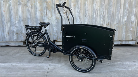 Amcargobikes Electric Cargo Bike Ultimate Curve – Mid Engine | Pedal and Chain