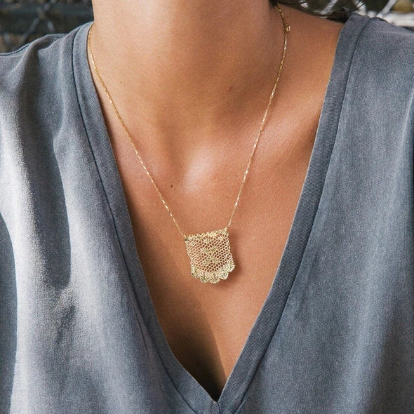 pendentif en dentelle
