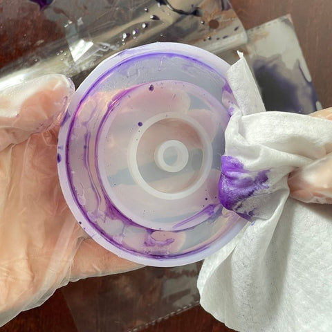 use baby wipes to clean silicone molds