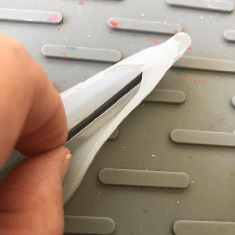 Insert ink cartridges into your pen mold