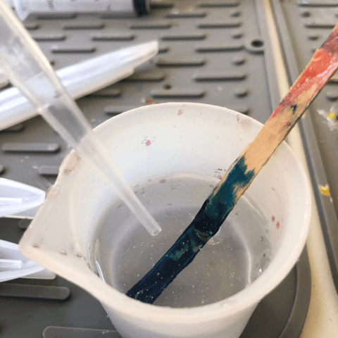 Use your pipette or syringe to draw up a small amount of the mixed resin