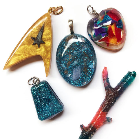 different shapes pendants