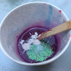 resin with glitter powder