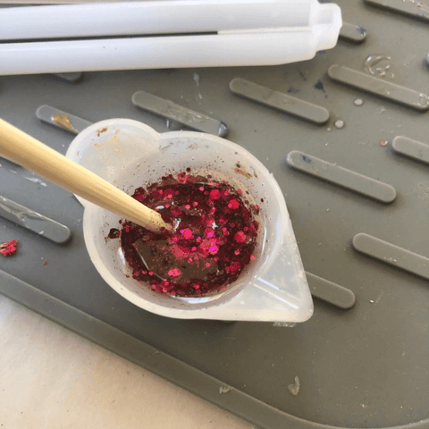 How to Make Epoxy Resin Pens Using Molds – IntoResin