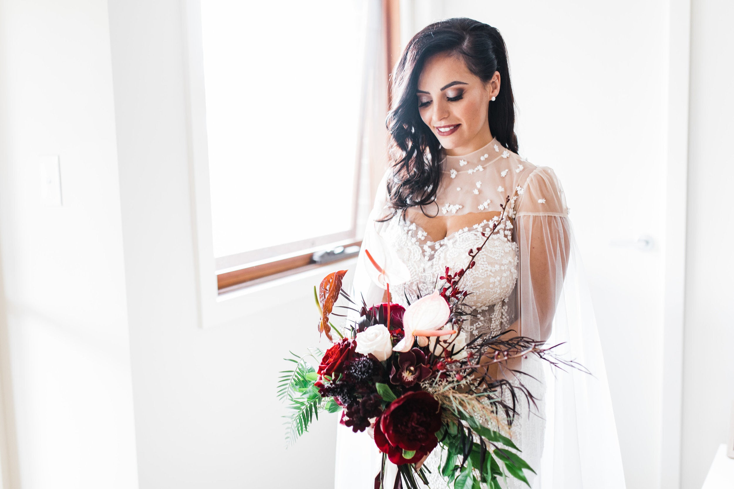 sydney italian bride with bouquet flowers