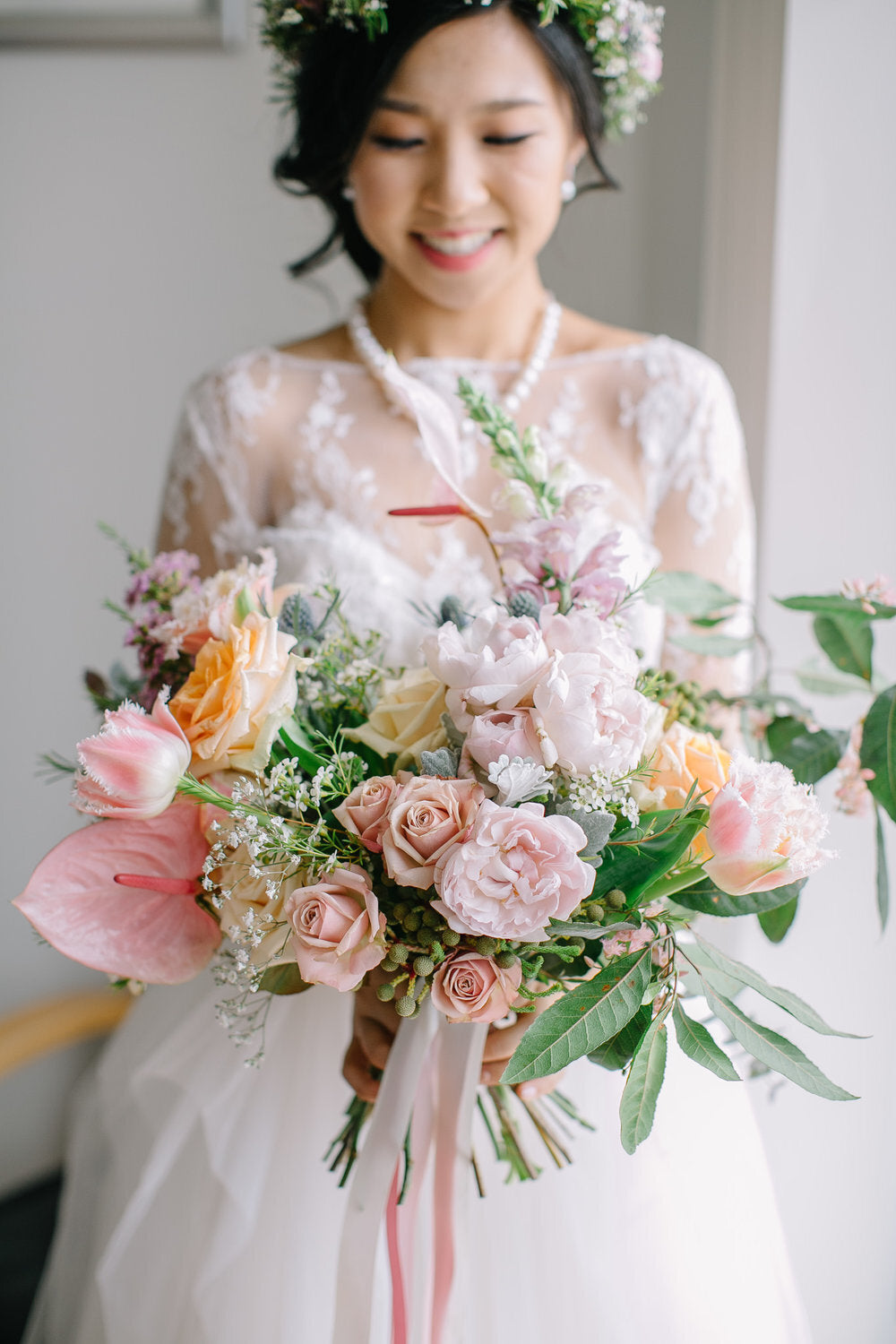 bride holding wedding bouquet sydney florist horizons slsc