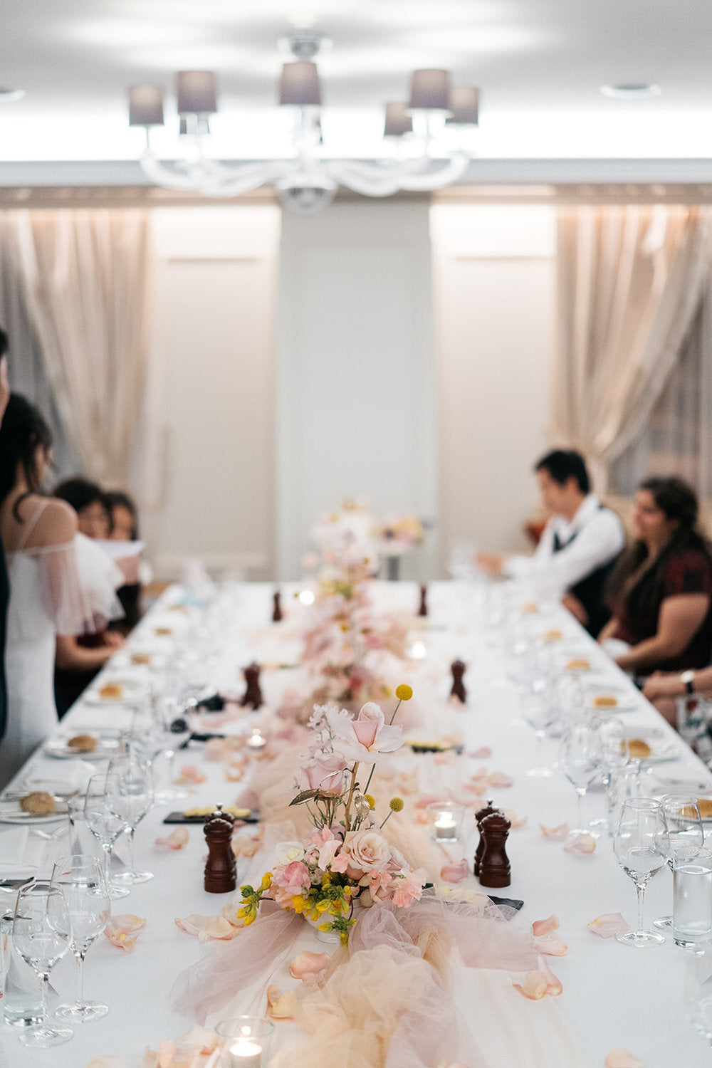 long table runnerr and flowers at langham hotel sydney wedding