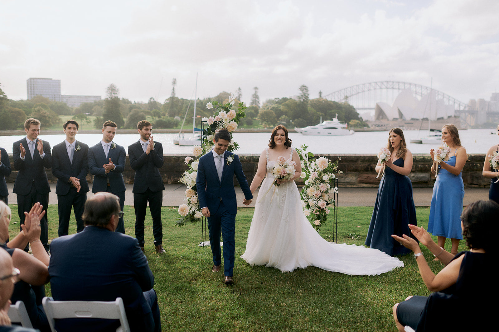just married sydney couple harbourview lawn royal botanic gardens wedding