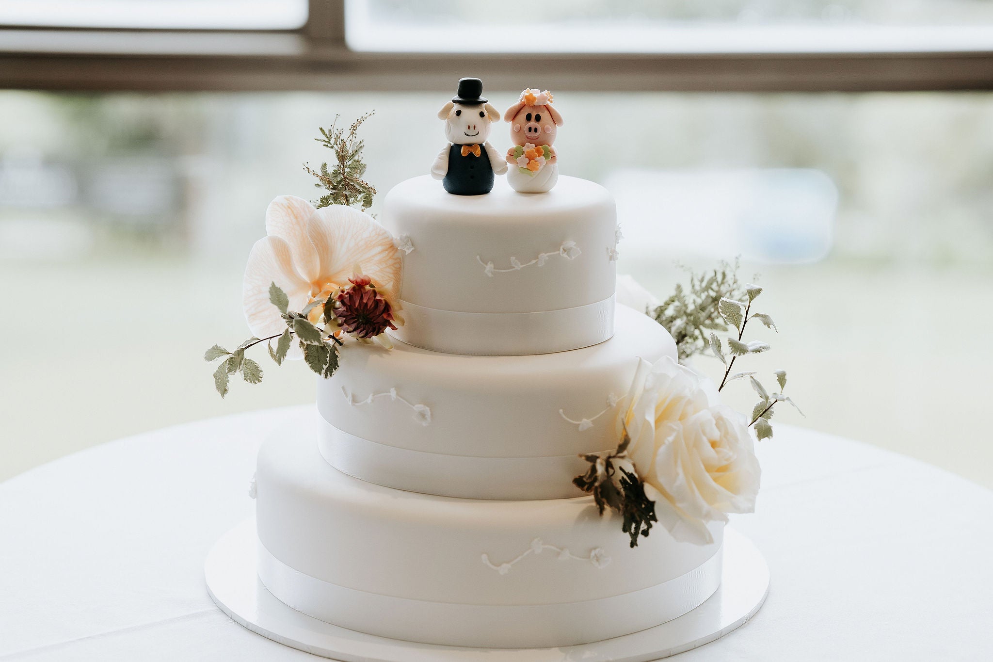 northbridge golf club wedding cake sweet connoiseur flowers
