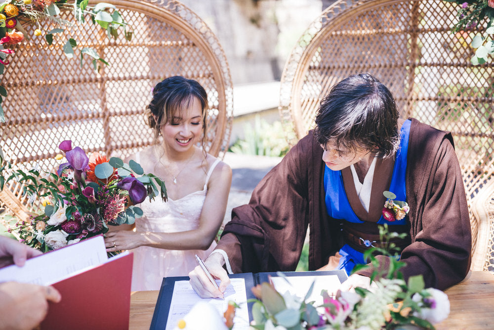 couple wedding signing table paddington sydney gardens