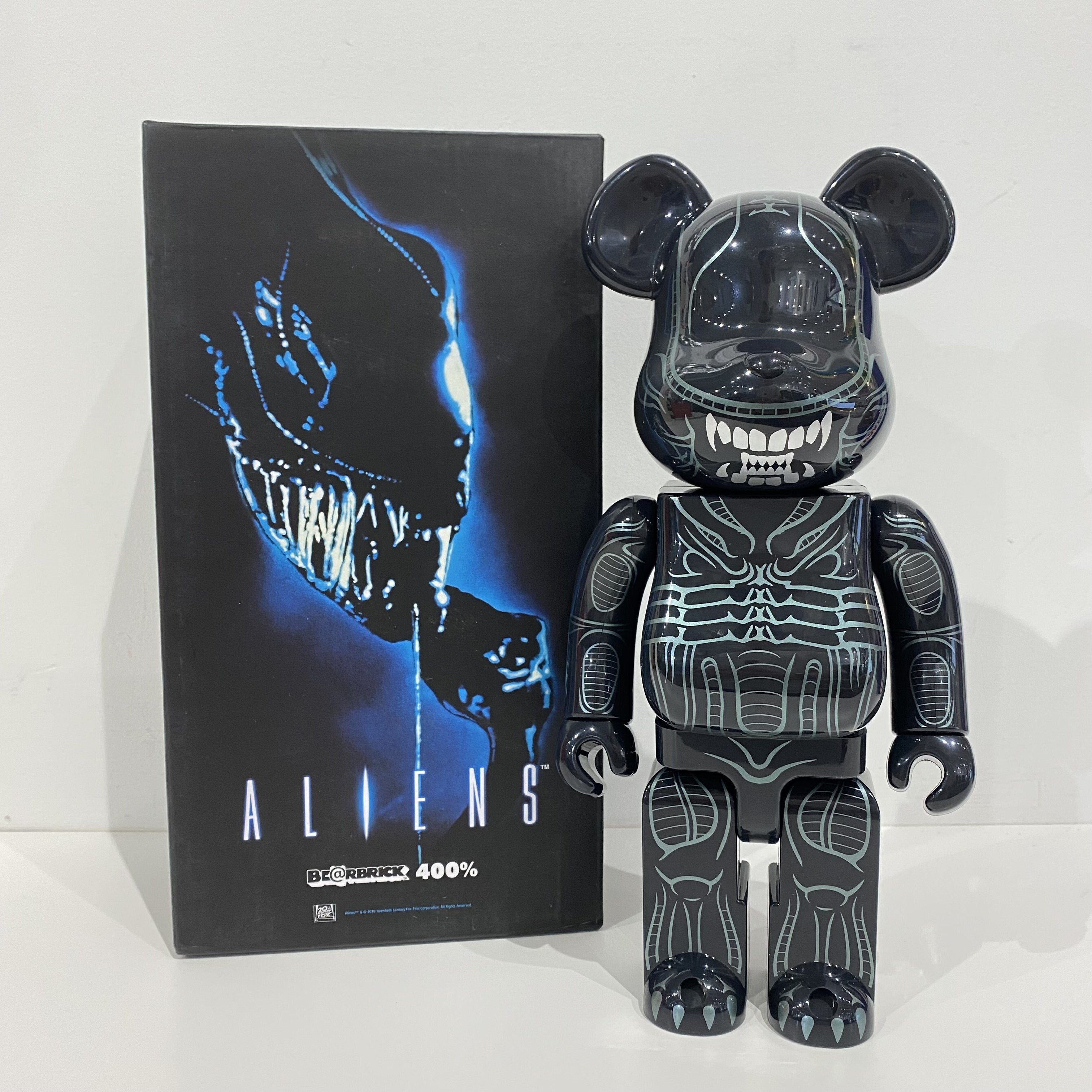 Medicom Toy BE@RBRICK x PORTER Tanker Special Edition 1000% / Sage