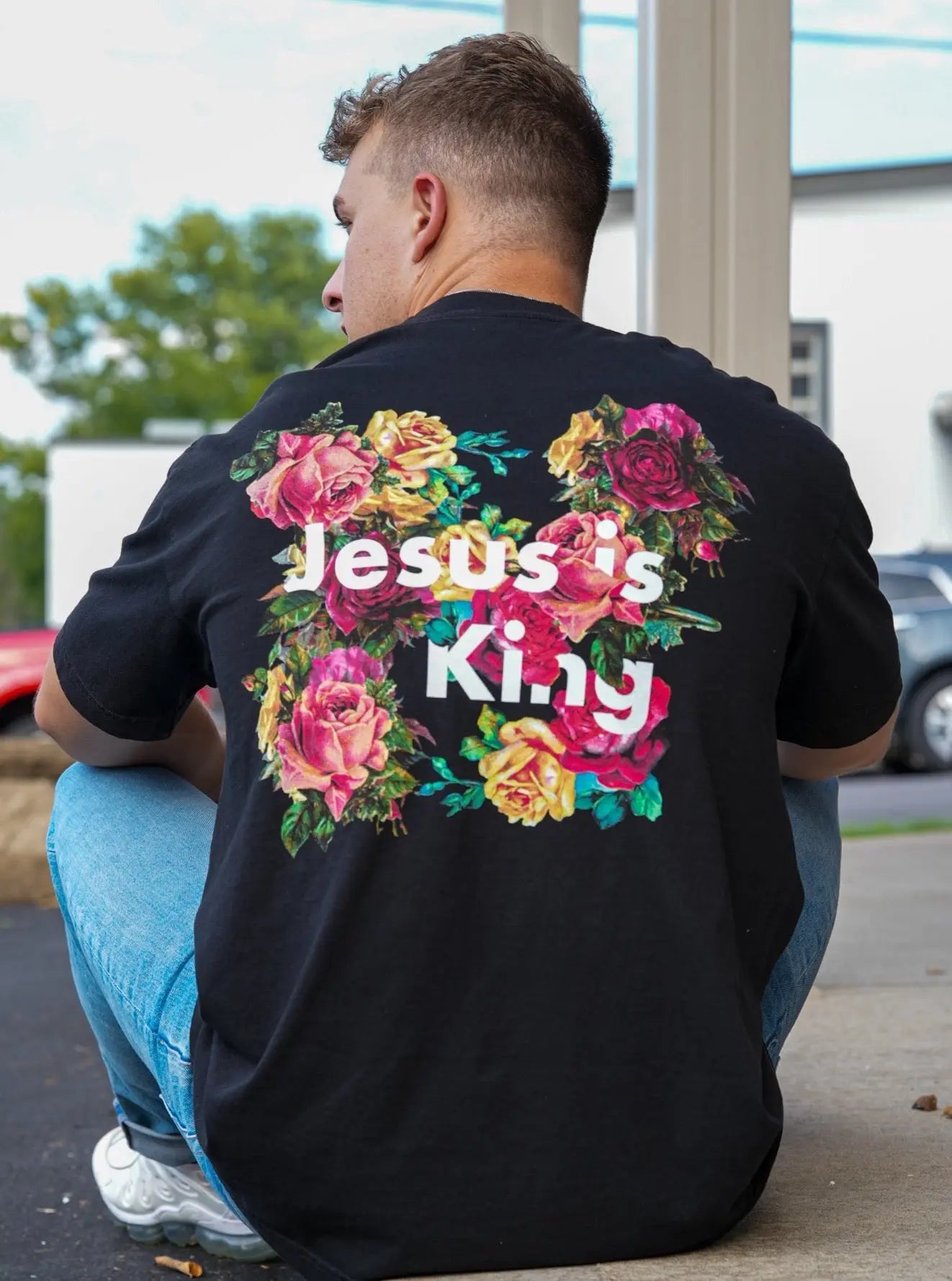 Jesus Is King Tee - Black HolStrength