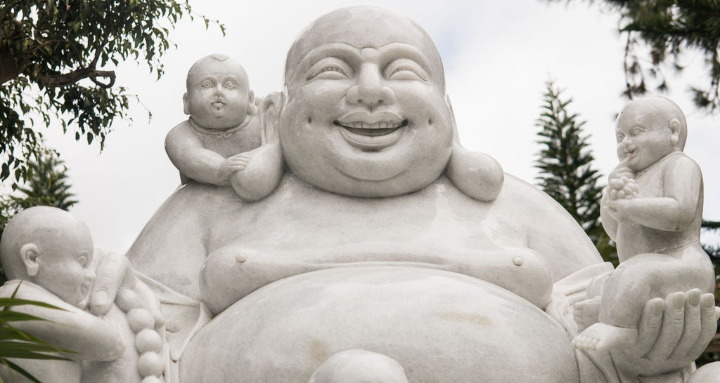 D-où-vient-le-Bouddha-de-la-Fortune-blog-statue-bouddha-rieur-chinois-protecteur-des-enfants-La-Maison-de-Bouddha