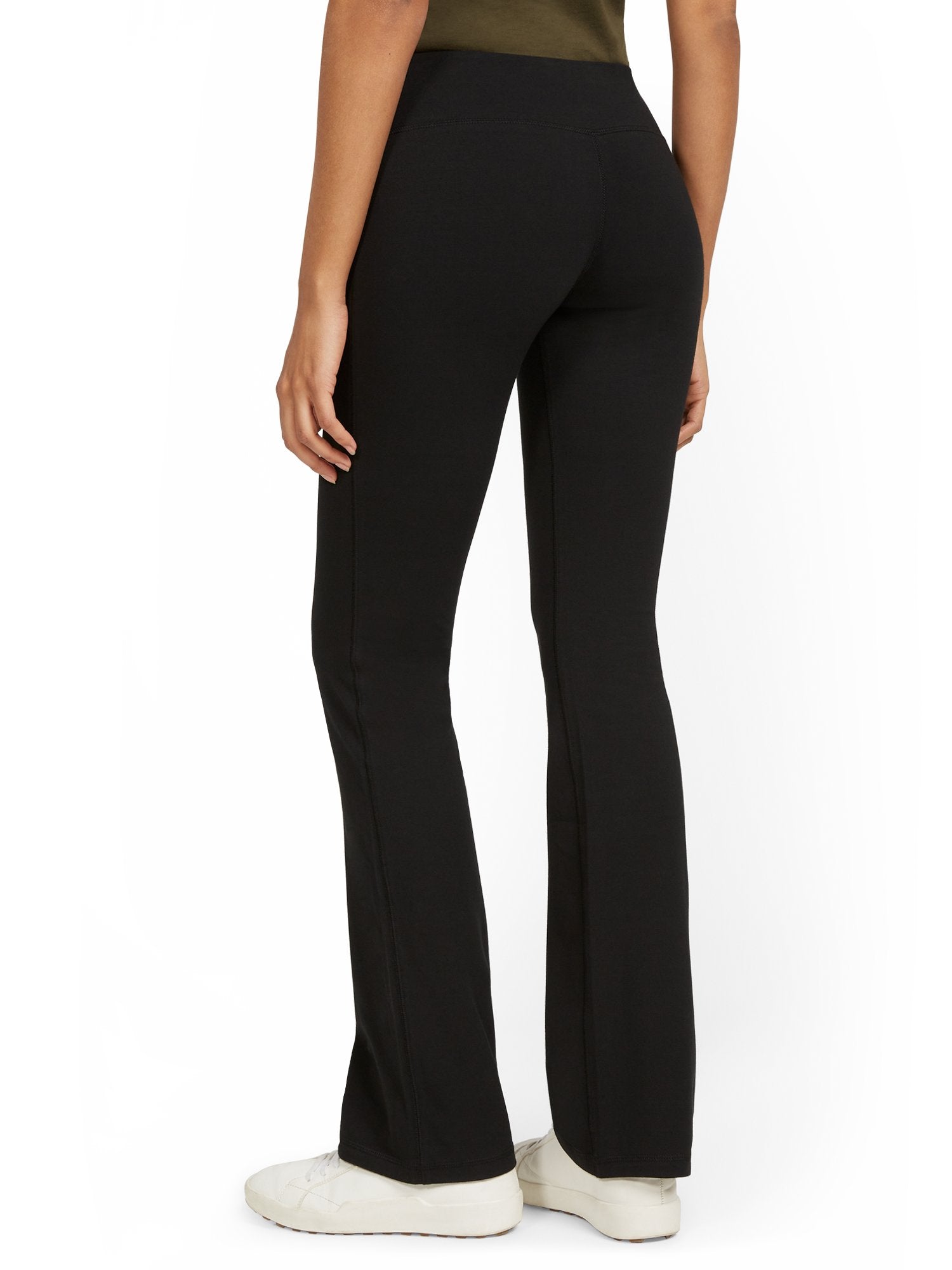 Petite Mid-Rise Yoga Bootcut Pant