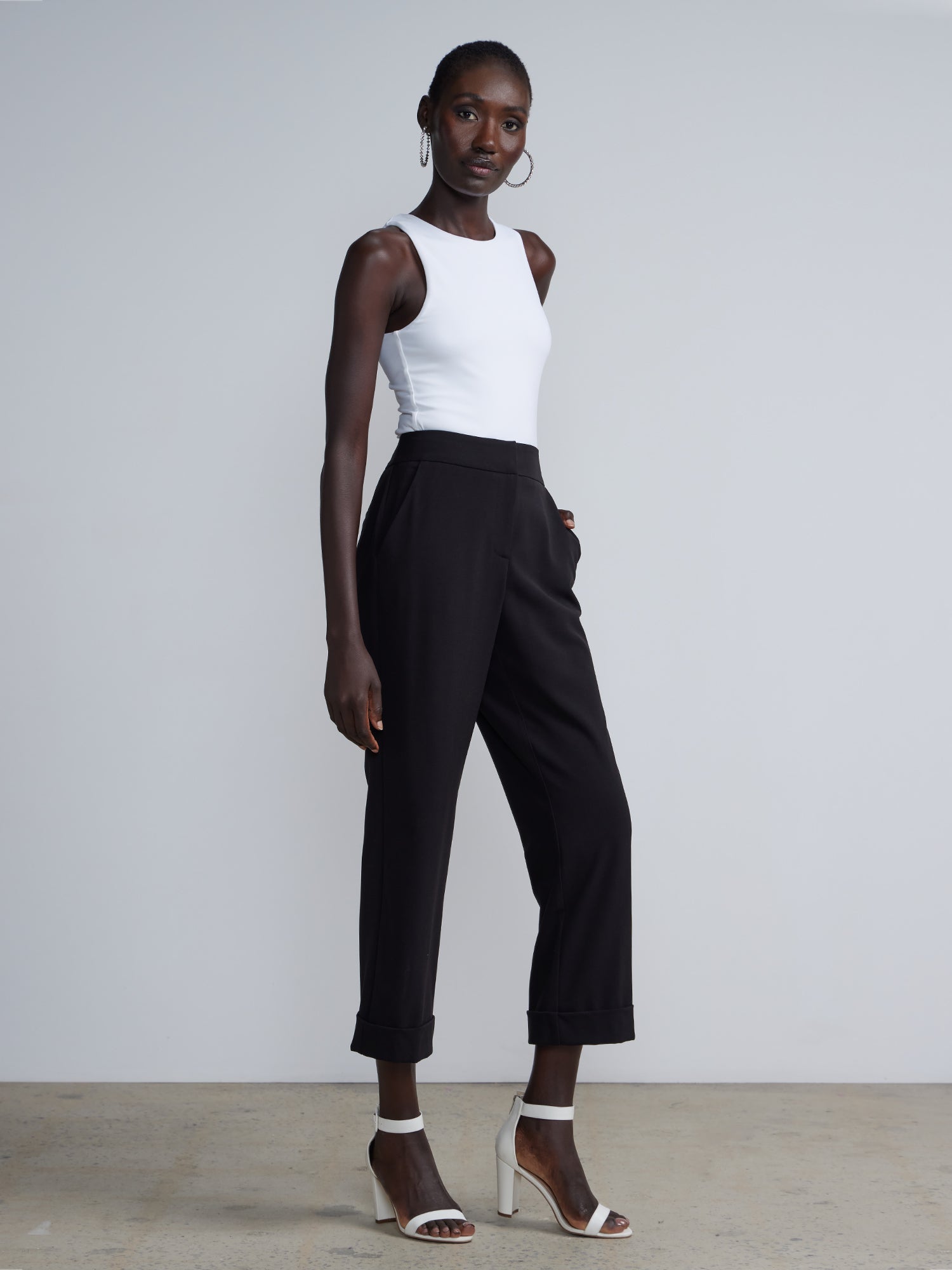 Essential Stretch High Rise Cuffed Cropped Pants | NY&Co