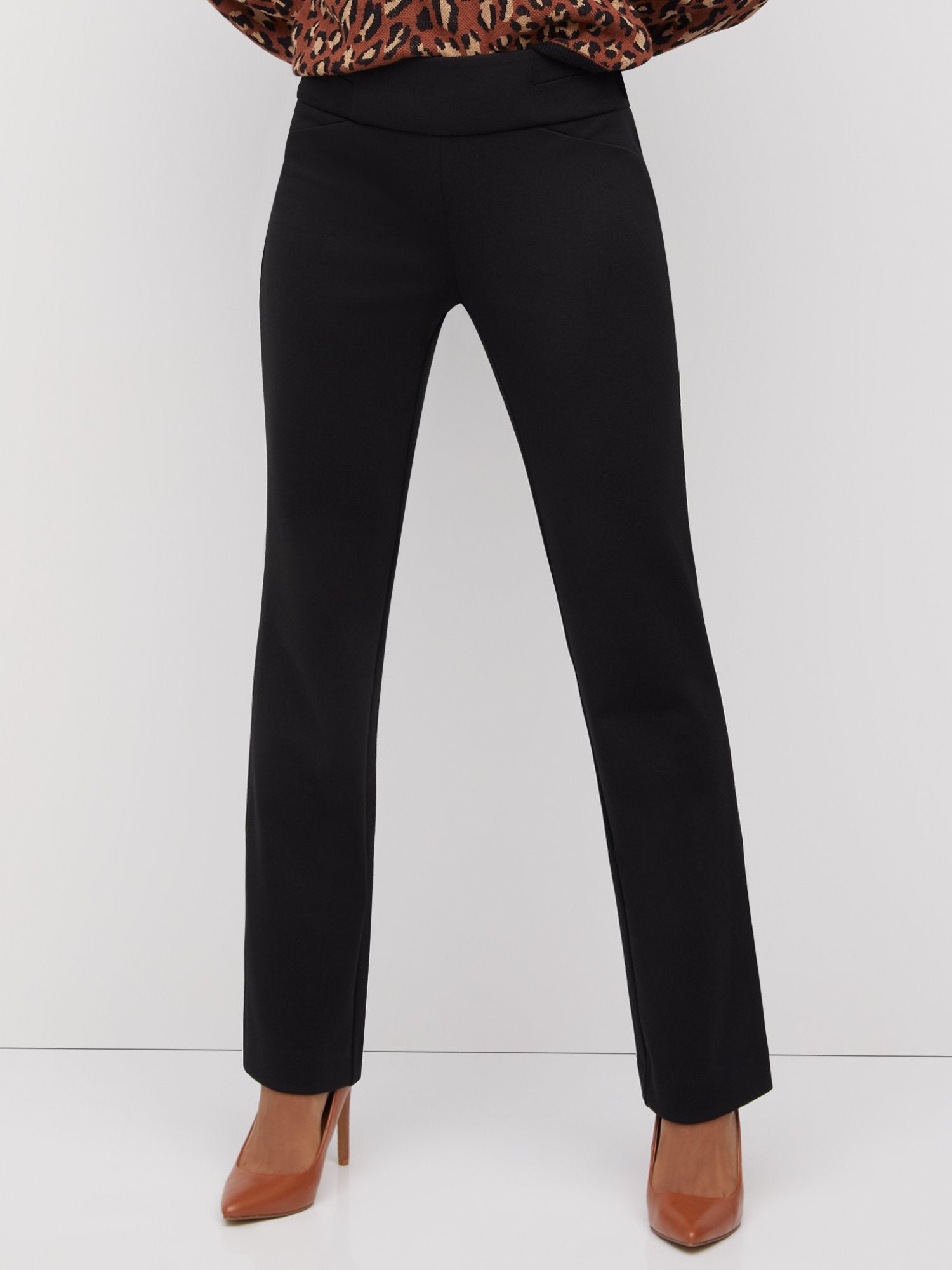 Nygard Black Stretch High Rise Cropped Straight Leg Pants - Size 12 – Le  Prix Fashion & Consulting