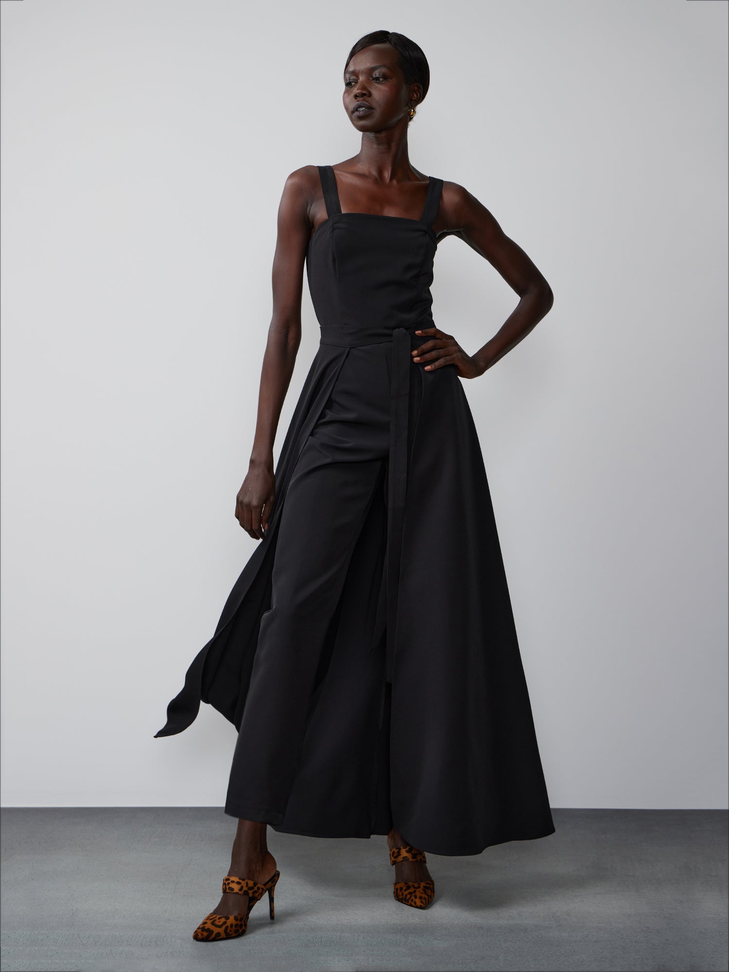 2024 Black Evening Jumpsuits Dress With Detachable Skirt V Neck