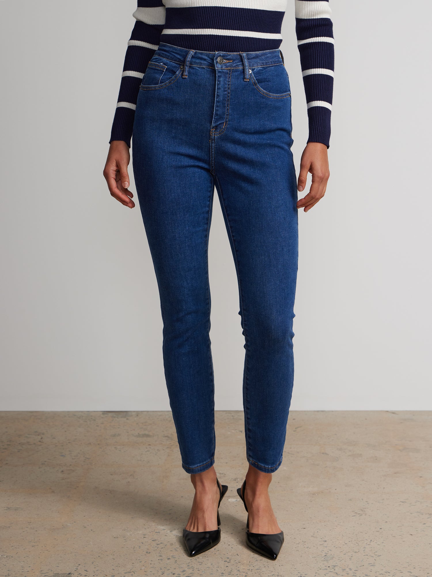 Levi's High Waisted Straight 29 Jeans - buy at Blue Tomato