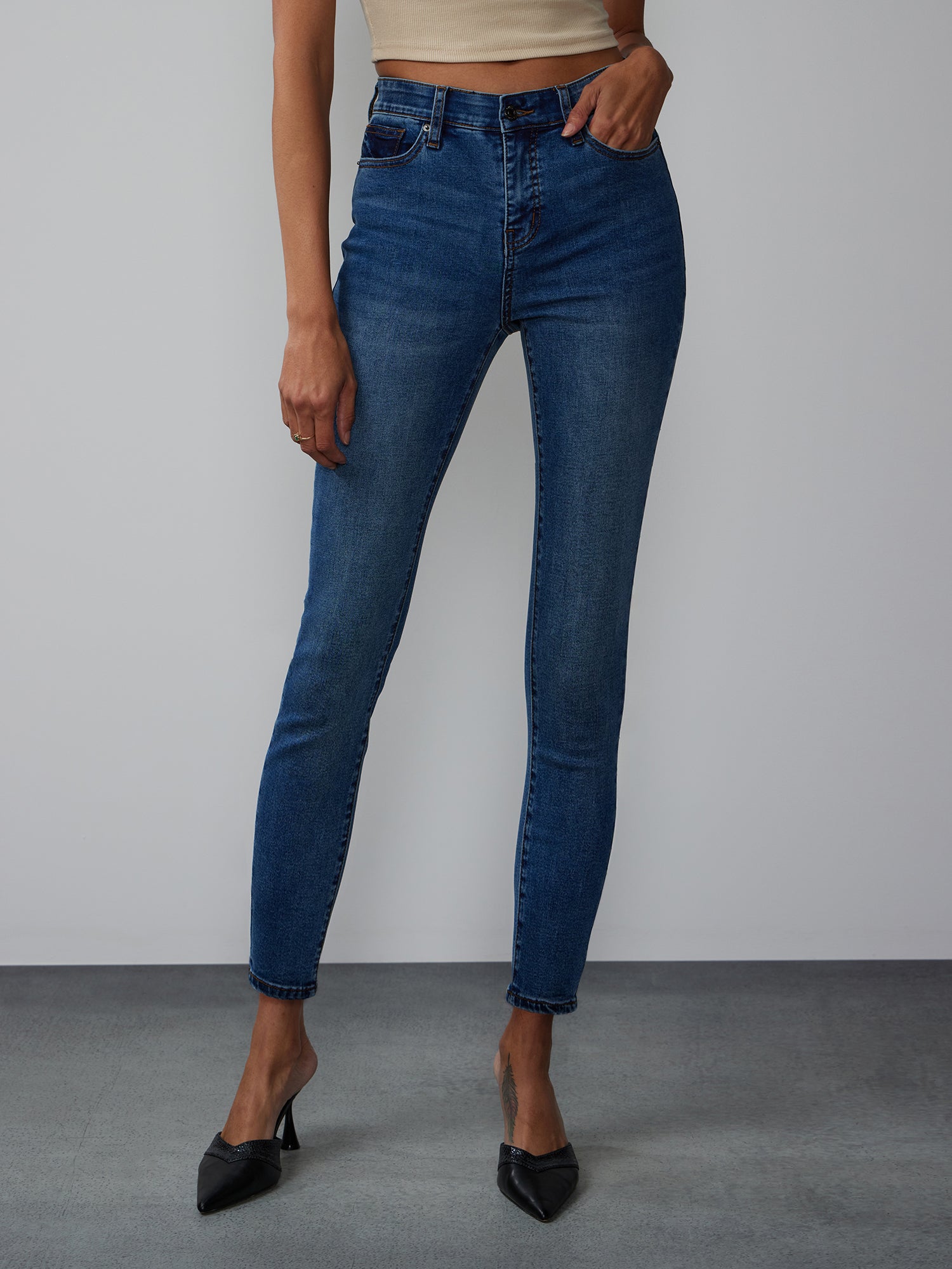 Skinny-Leg Super High-Rise Curvy Jean