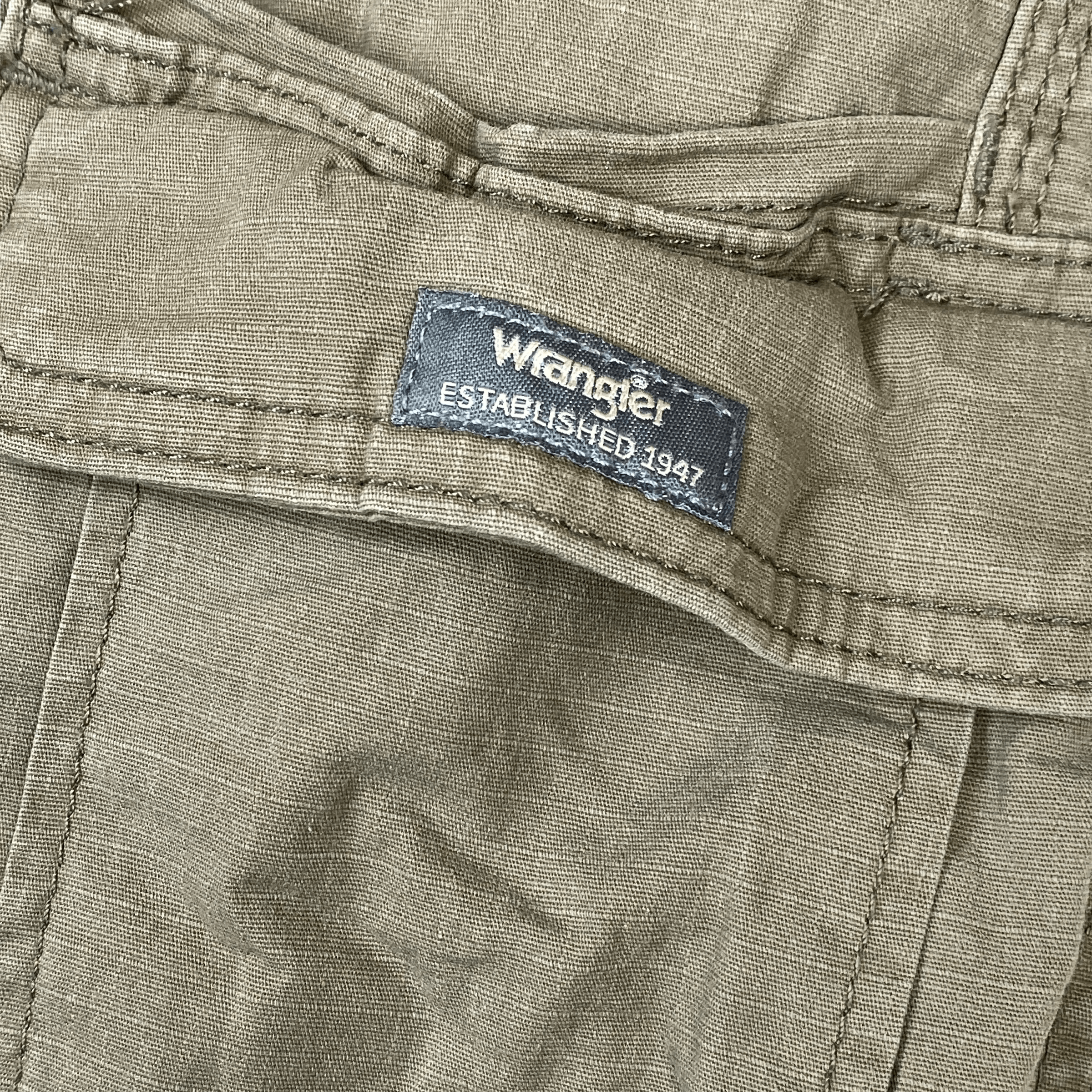 WRANGLER RELAXED FIT BEIGE MULTI POCKETS CARGO PANT | awevintageclothing