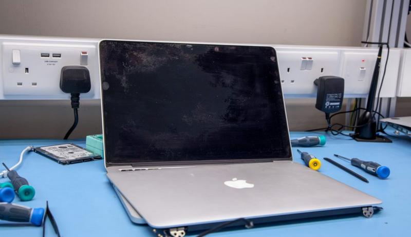 How to Repair your Broken MacBook Screen in Australia ...