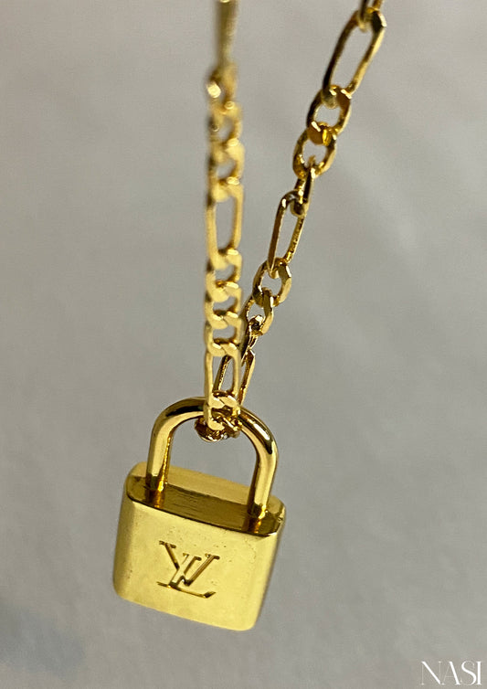 Louis Vuitton Lock & Key Necklace –