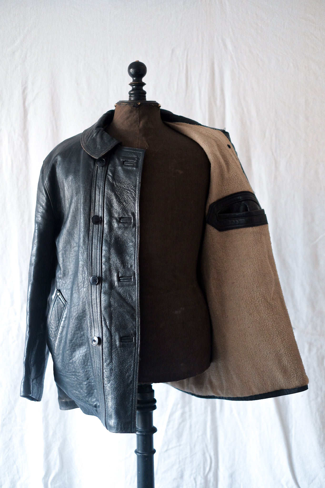 Le Corbusier Leather Jacket GVF 1976s 芸能人愛用 - dcsh.xoc.uam.mx