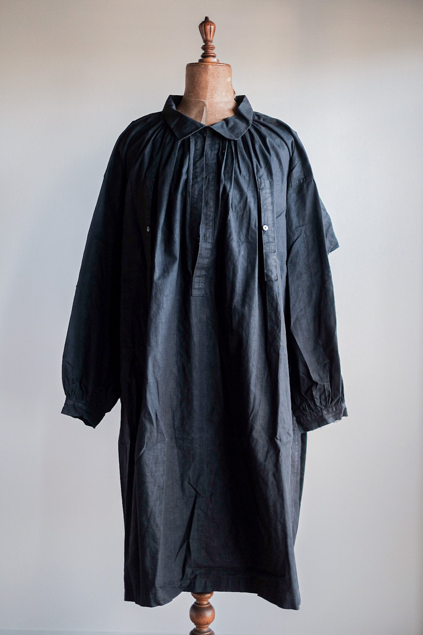 [Early 20th C] French Antique Black Linen Smock 