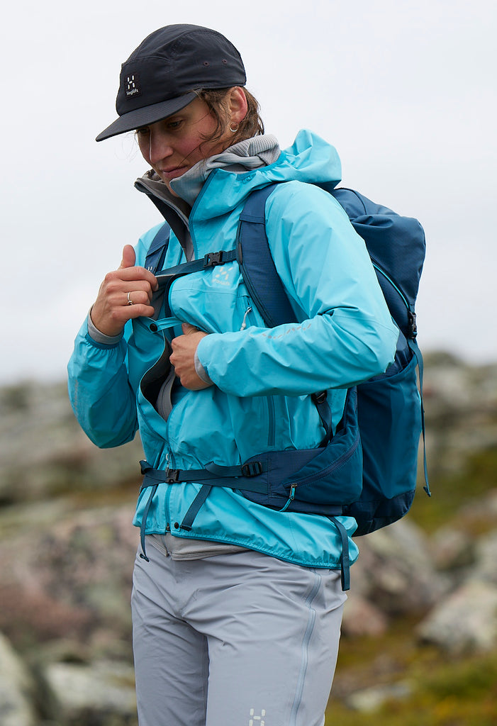 Cómo elegir la chaqueta de montaña y senderismo – M+ store