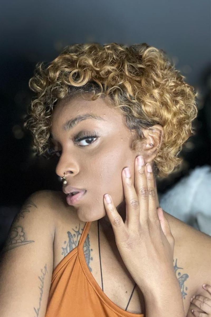 25 JawDropping Curly Pixie Cuts for 2022  StyleDope