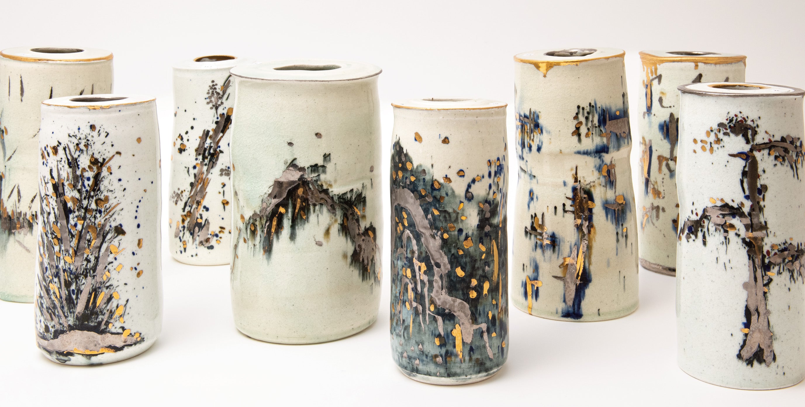 Kang-hyo Lee, Golden Long Bottles, porcelain