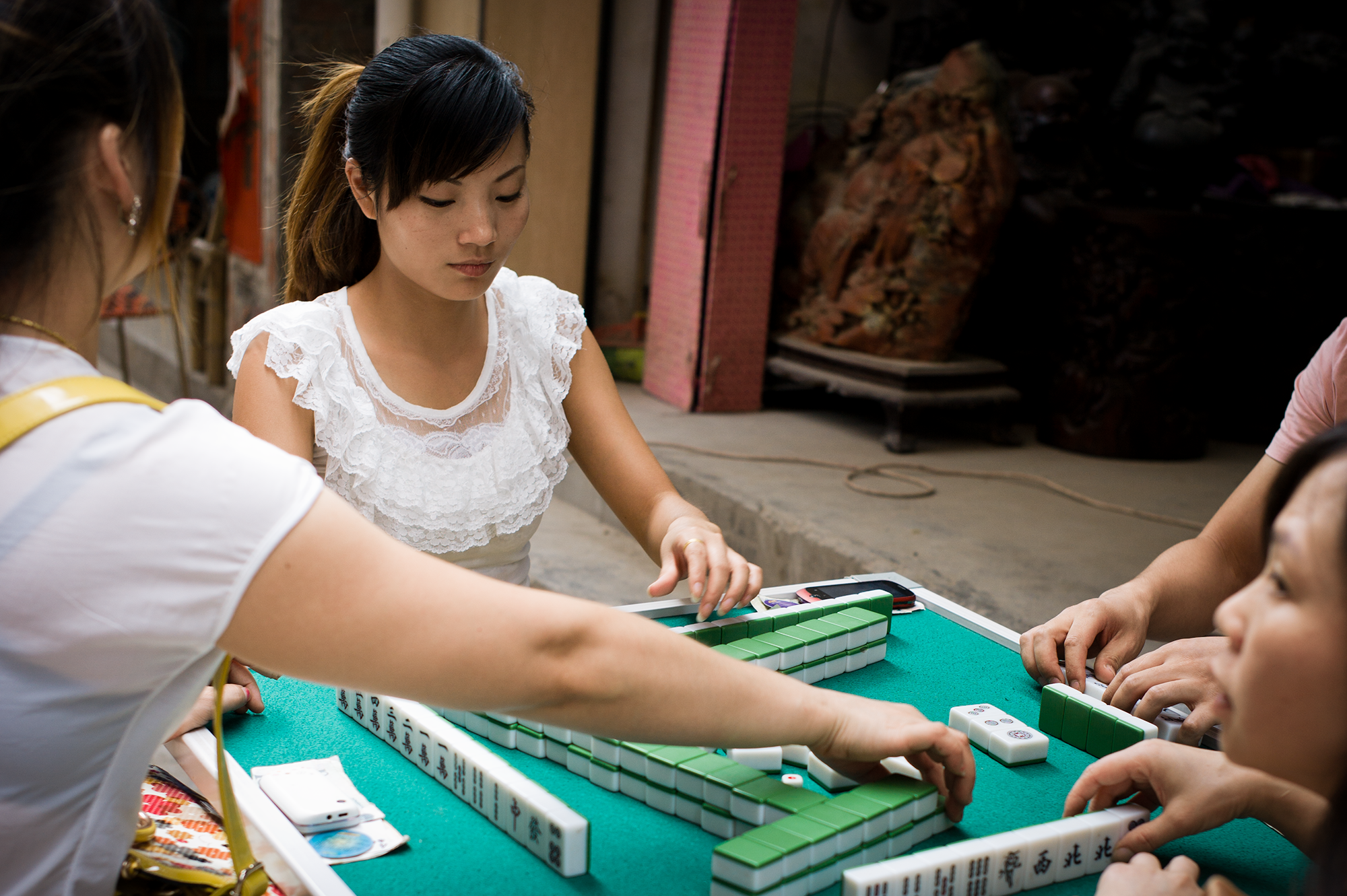 Playing Mahjong