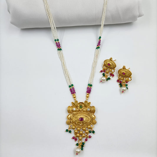 Unique Designer Rajwadi Finish Pearl Set