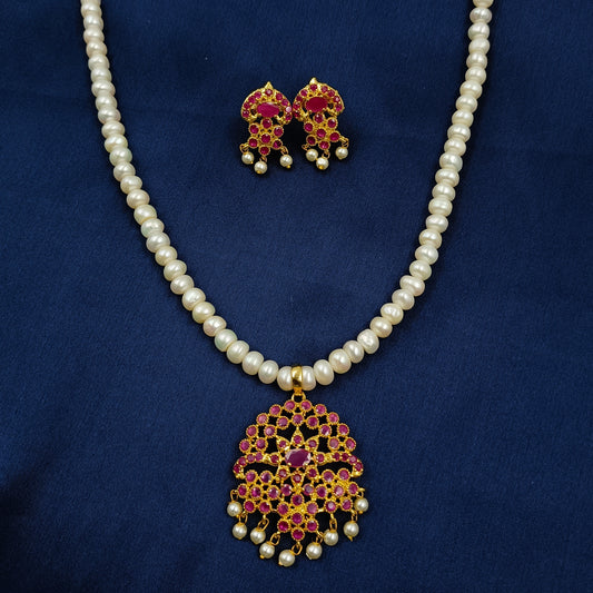 Adorable Floret Designer Fresh Water Pearls Set