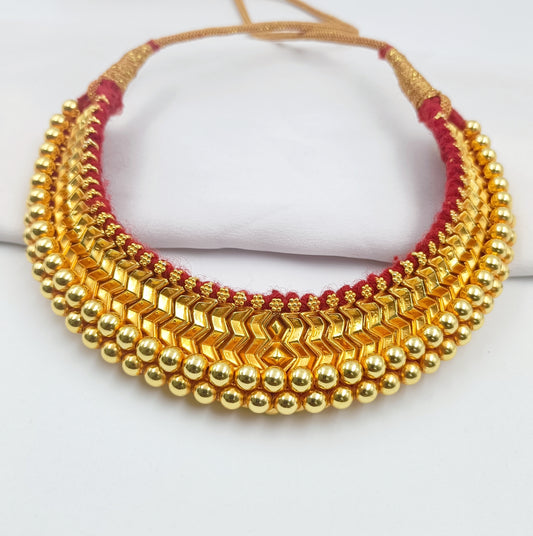 Attractive Golden Beads Thushi