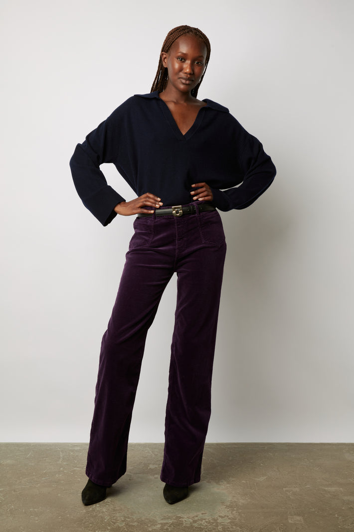 The Coolest Velvet Pants Of The Season (Le Fashion)  Velvet flare pants, Velvet  pants outfit, Velvet trousers outfit