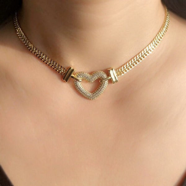 Female necklace, chain, women's fashion, gold-plated, elegant, versatile accessory, cubic zirconias, choker, heart-shaped necklace