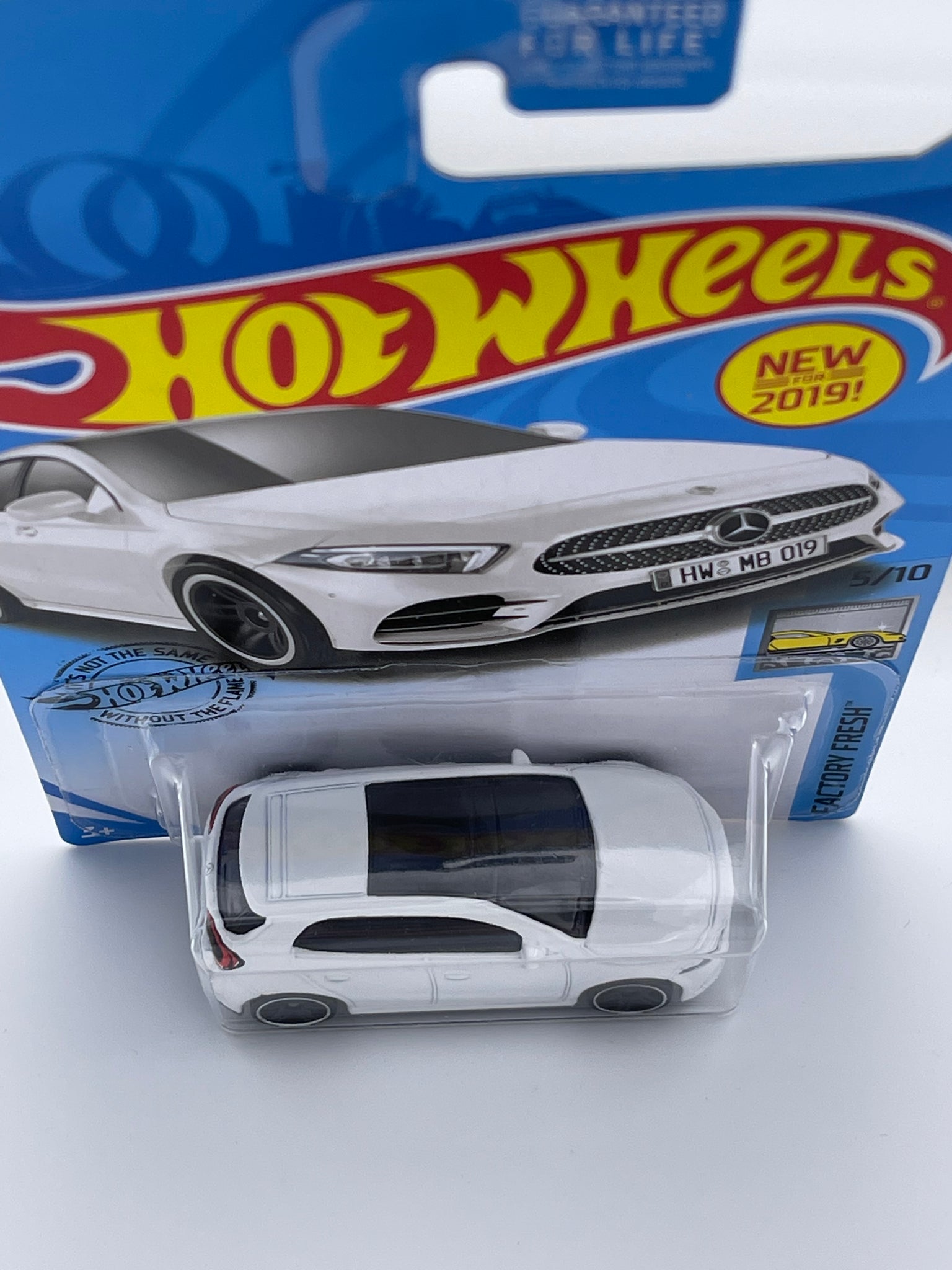 2022 Hot Wheels #207 HW Drift 3/5 DODGE CHALLENGER DRIFT CAR White w/Black  MC5Sp