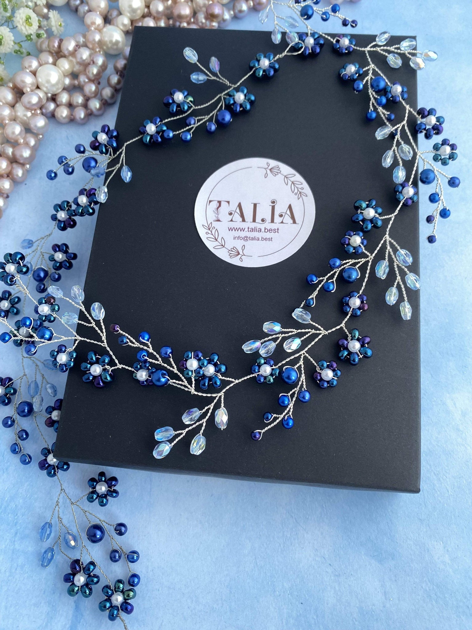 gebaar band breuk Bruids haarsieraad met blauwe bloemetjes Haaraccessoires bruiloft blauw  Bruidskapsel – TALIA
