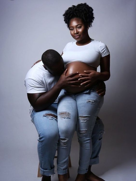 Couple Pregnancy Photoshoot | Maternity Photography Poses