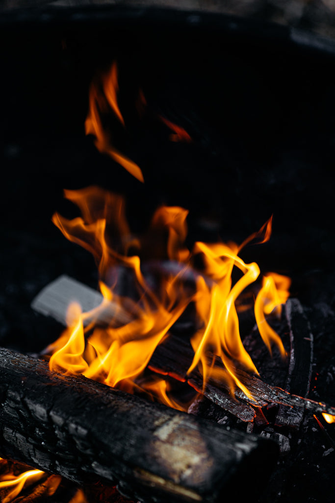 サウナで使う薪ストーブの煙突掃除：目安・方法・頻度を減らす使用法　メンテナンスの頻度を減らすための適切な使用方法