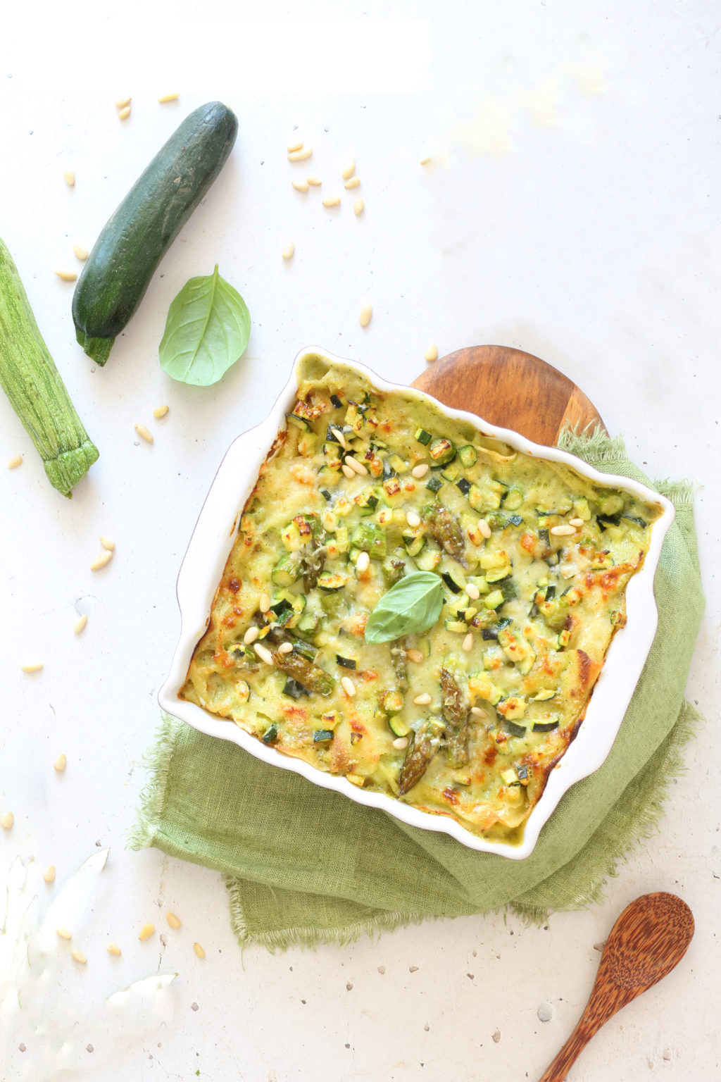 Lasagne di pane Carasau con pesto di zucchine e coda di rospo marinata nella birra Weiss