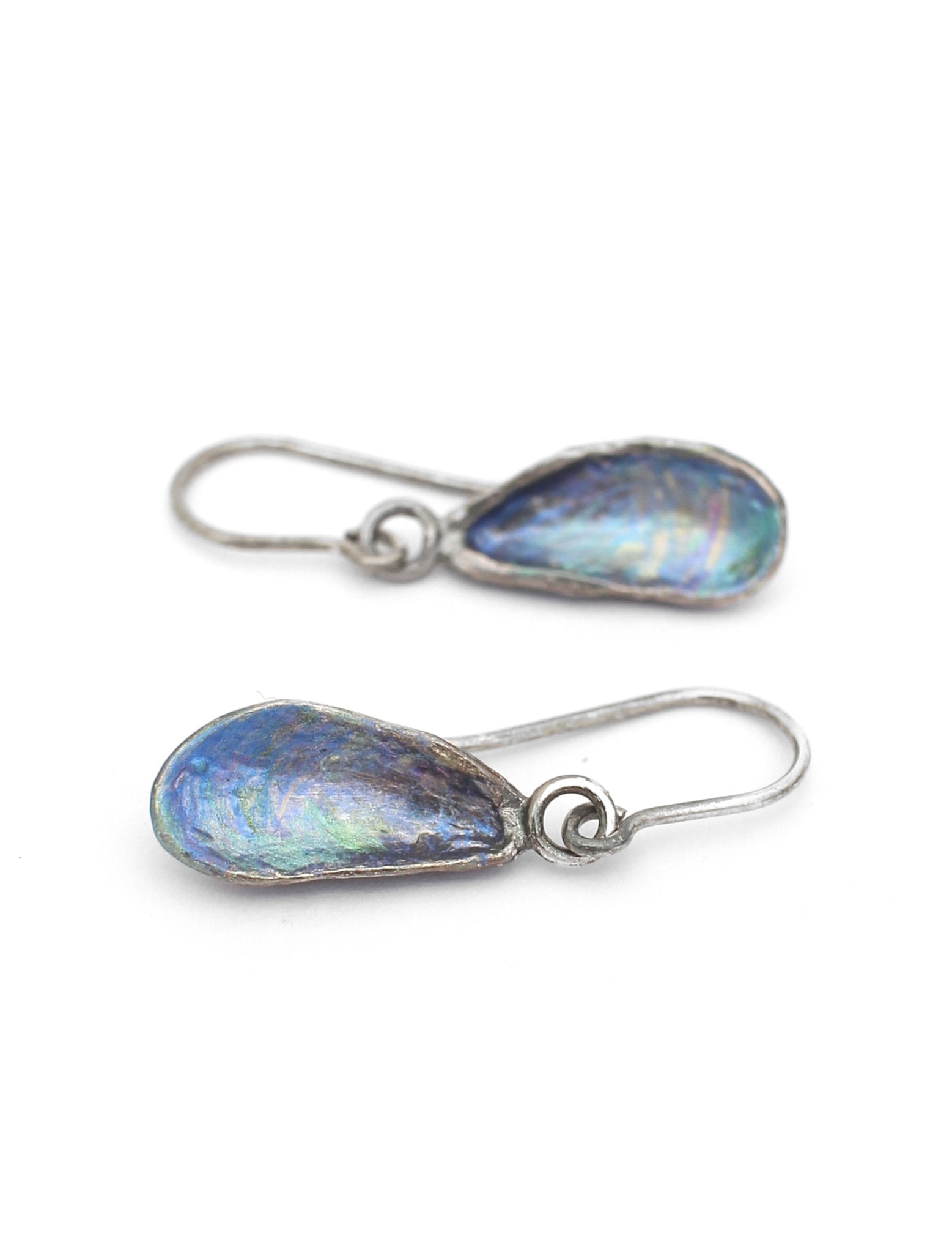 Lilygriffin Mussel Shell Earrings