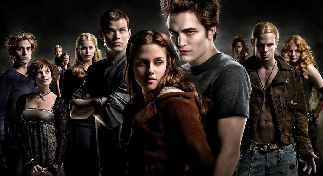 Affiche du film Twilight avec tous les personnages comme Belle et Edward