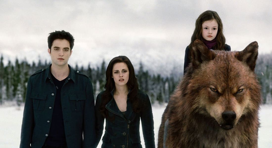 Bella et Edward à côté d'un loup-garou