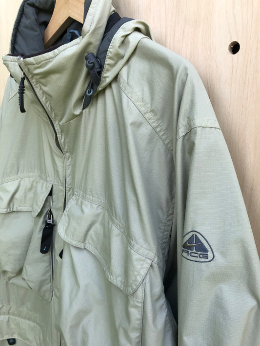 03 Theta LT, Stone (M) – Gorp Goods