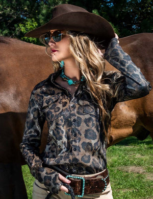 COWGIRL TUFF Women's Black Sport with Allover Foil Print Jersey Faux  Button-Up Pullover Western Shirt